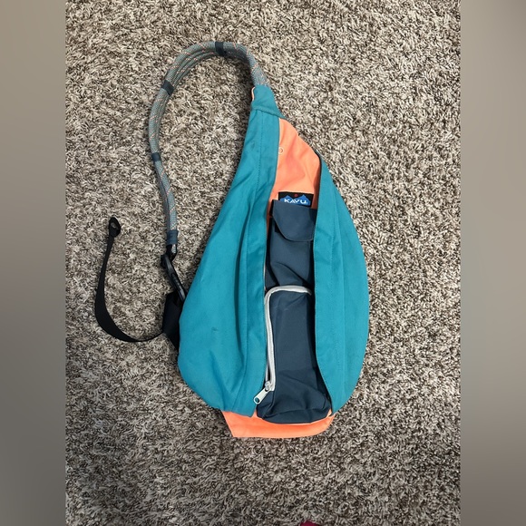 KAVU ROPE BAG SLING PACK - Picture 2 of 6